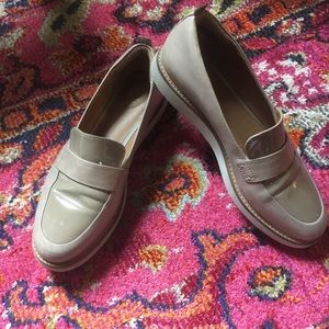 Clarks nude loafers